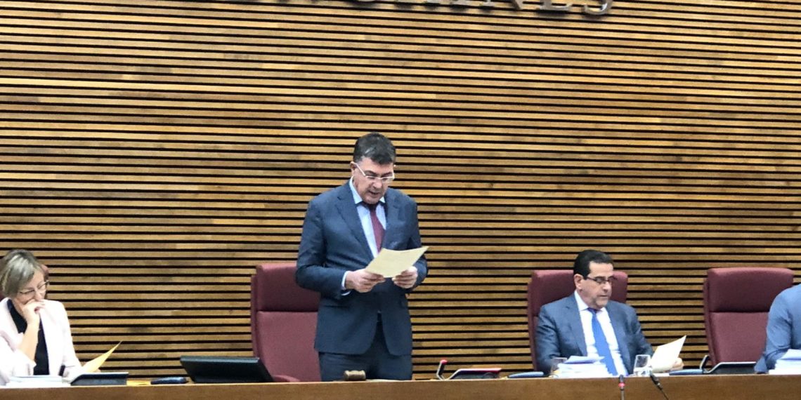 El Santo Grial permite la primera declaración institucional de Les Corts