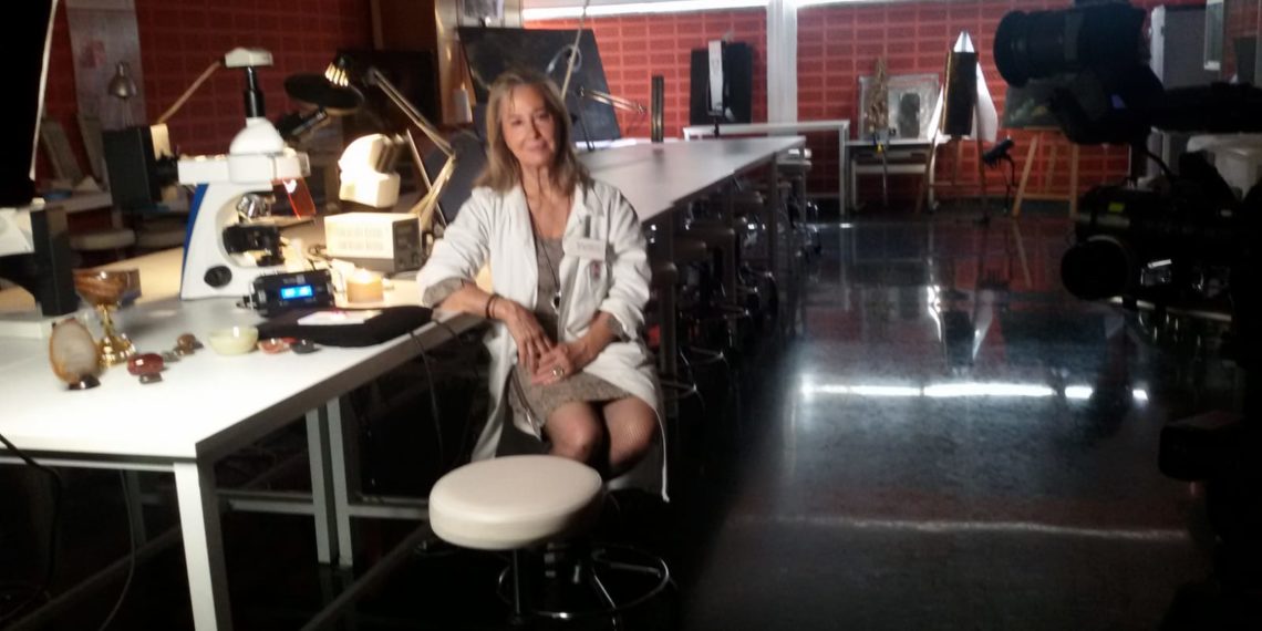 La Universitat de València pionera en el estudio del Santo Grial.