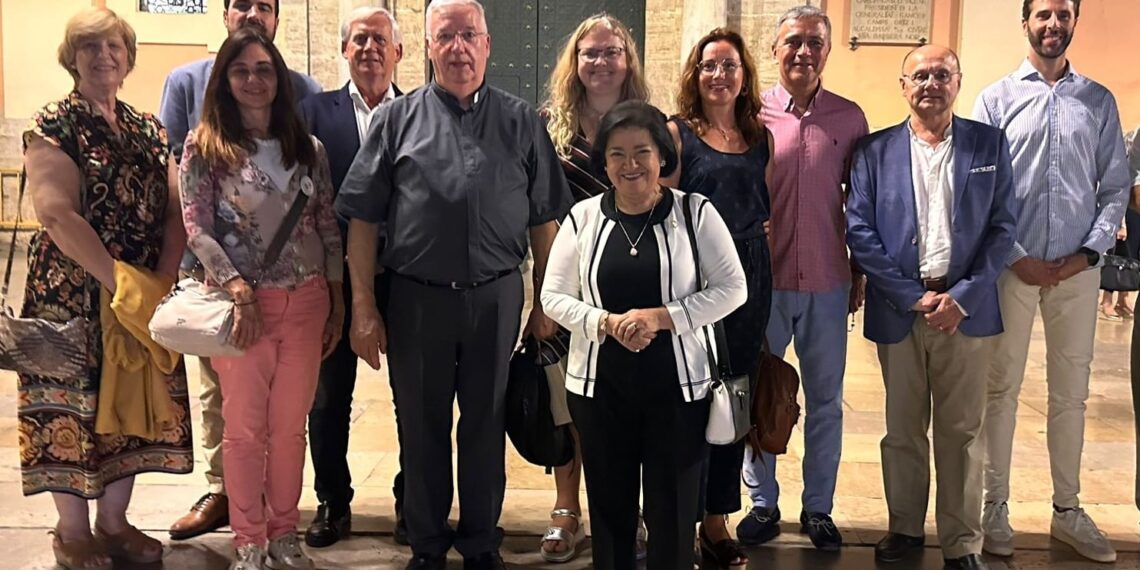 La Asociación Cultural El Camino del Santo Grial presente en la celebración de la Misa del Turismo en Valencia celebrada en la Basílica de los Desamparados