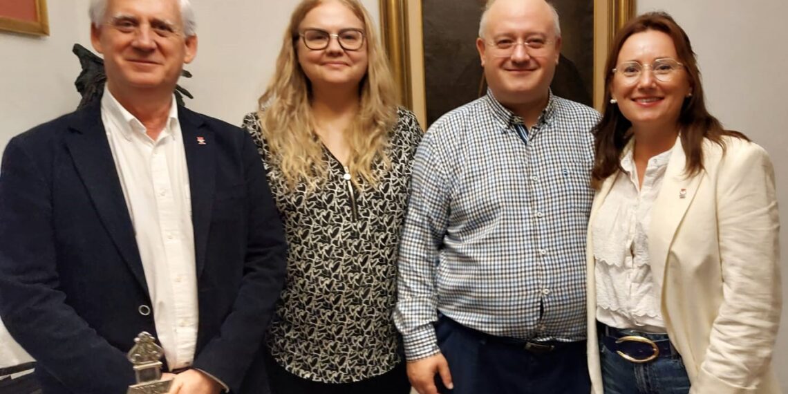 Cierre Emotivo de la VIII Semana Cultural El Camino del Santo Grial en Massamagrell con la Misa del Peregrino y Réplica del Santo Cáliz