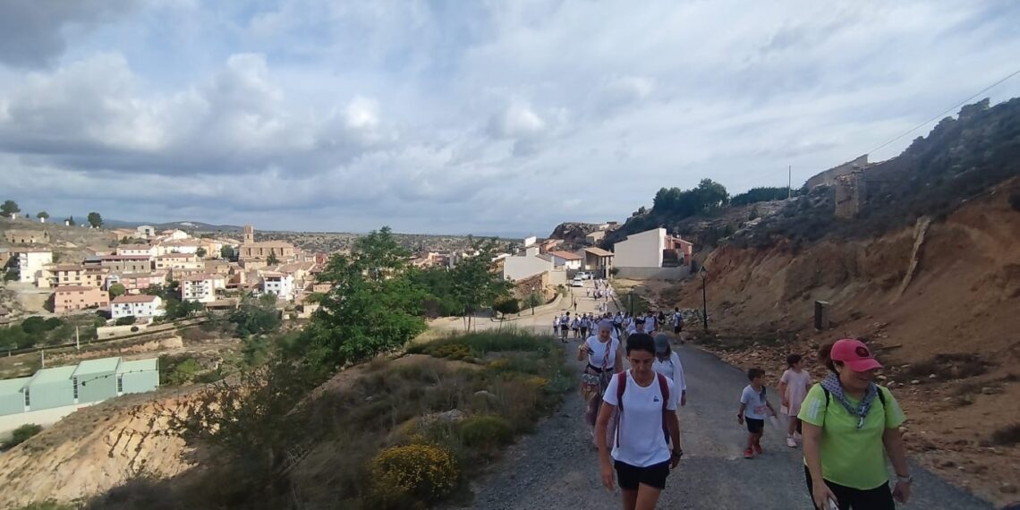 La falla Convento Jerusalén hace historia con la celebración de la I Peregrinación Fallera del Camino del Santo Grial